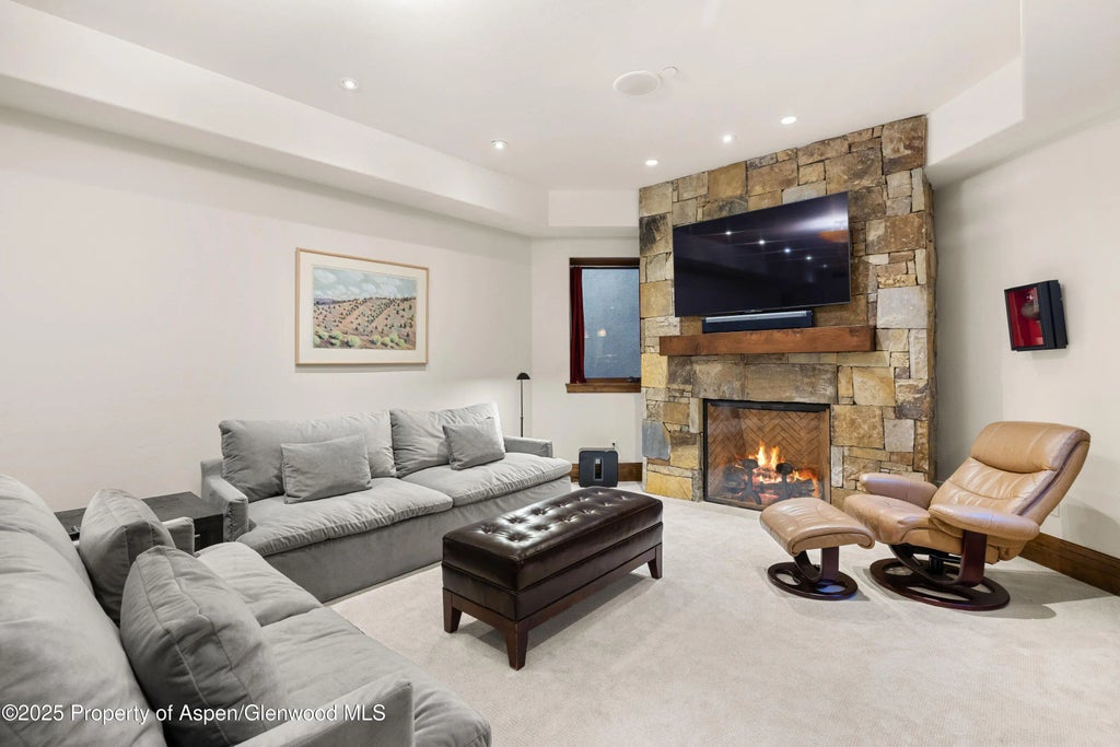 11 of 15 - 96 Mountain Laurel Court B, Aspen, CO