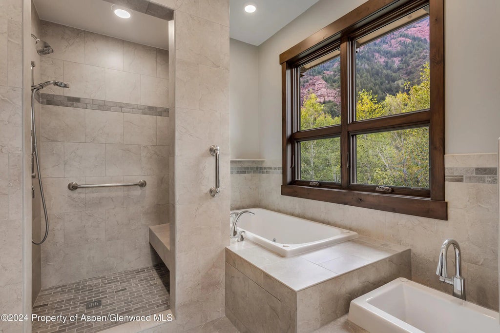 31 of 63 - 900 Dorais Way, Redstone, CO