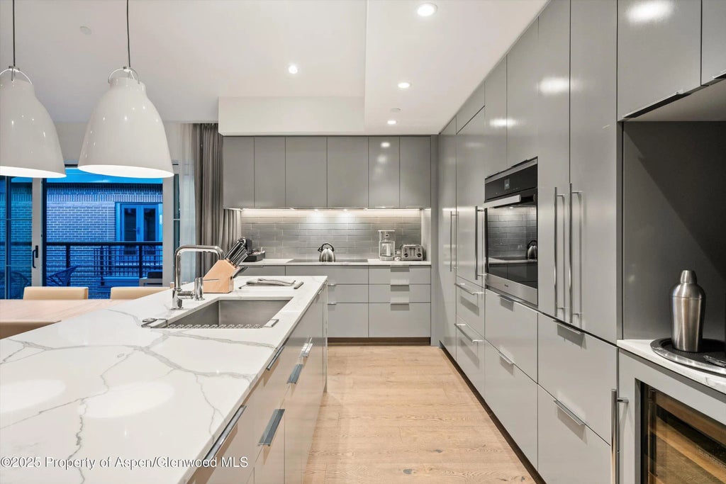 19 of 58 - 550 S Spring Street F10 1-10, Aspen, CO