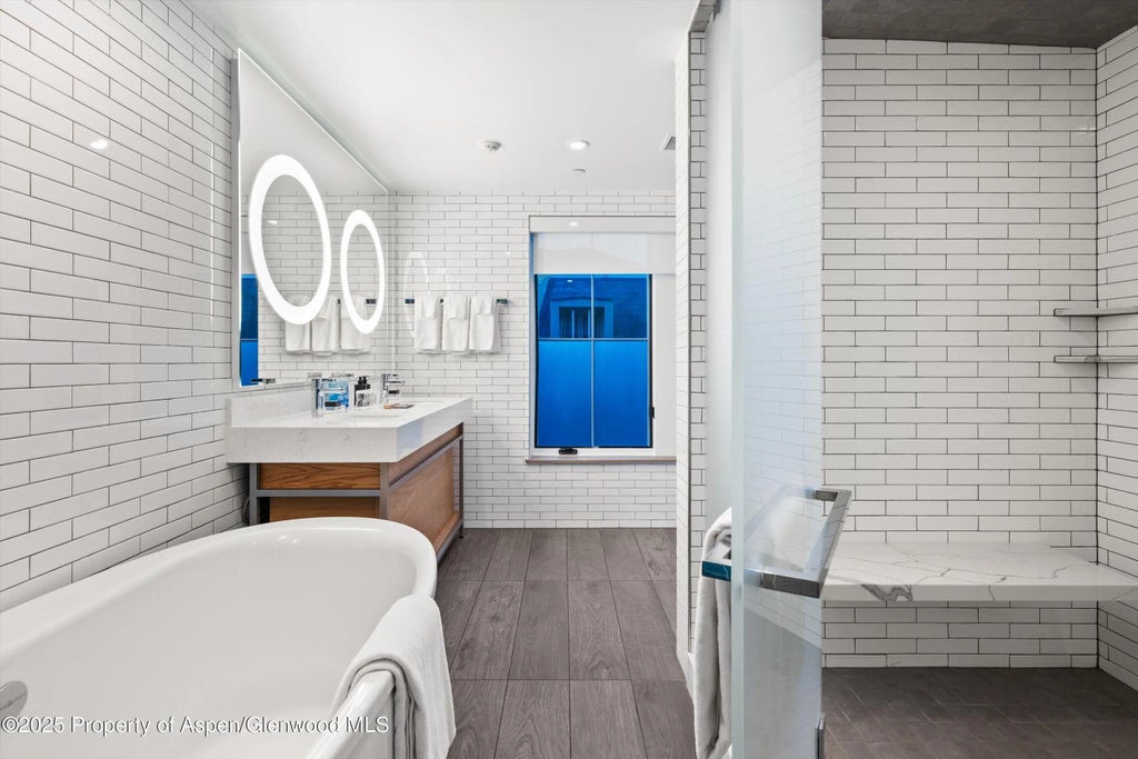 28 of 58 - 550 S Spring Street F10 1-10, Aspen, CO
