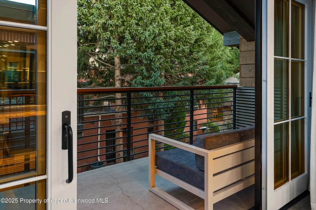 42 of 58 - 550 S Spring Street F10 1-10, Aspen, CO