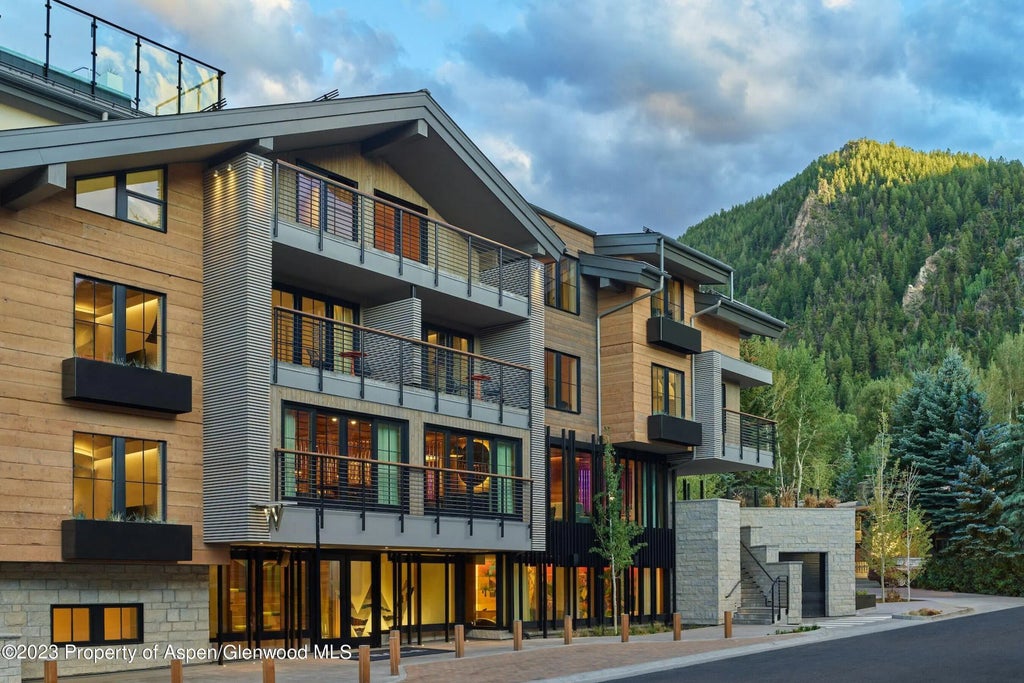 47 of 58 - 550 S Spring Street F10 1-10, Aspen, CO