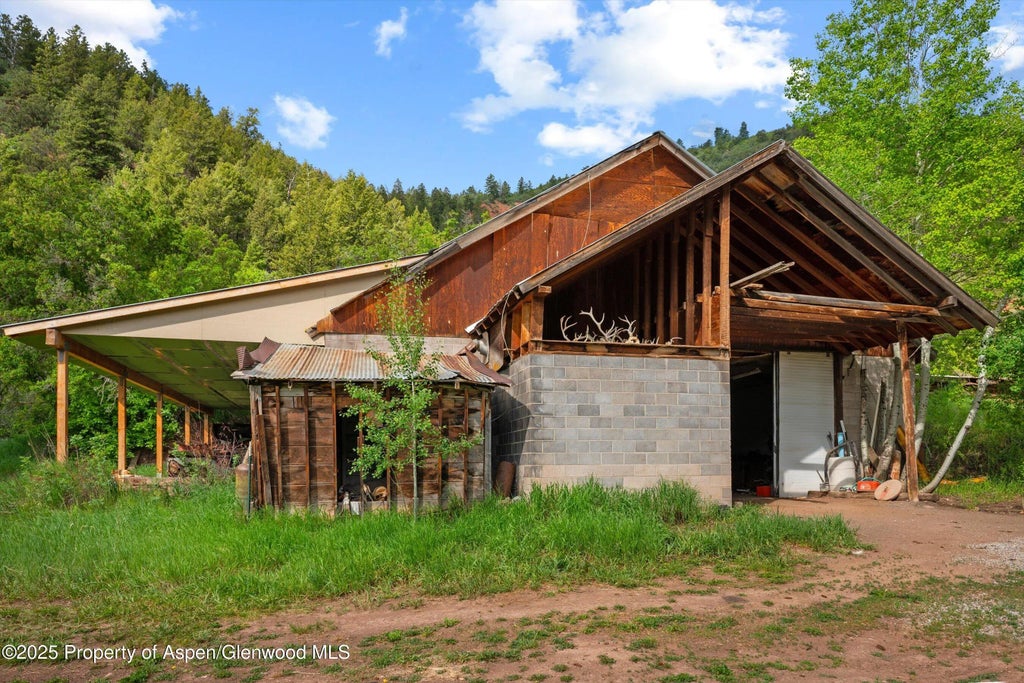 9 of 29 - 10715 County Road 245, New Castle, CO