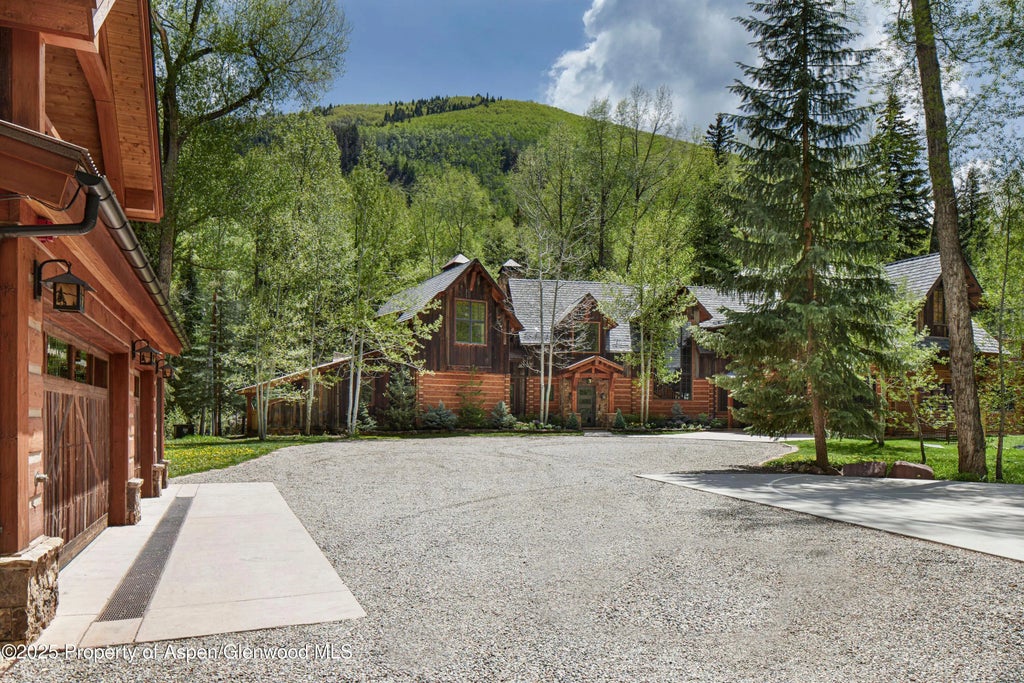 6 of 20 - 143 N Conundrum Creek Road, Aspen, CO