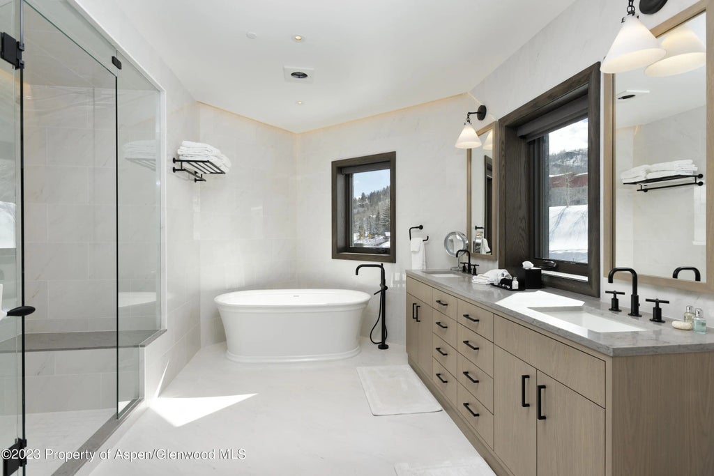 11 of 26 - 65 Wood Road 233, Snowmass Village, CO