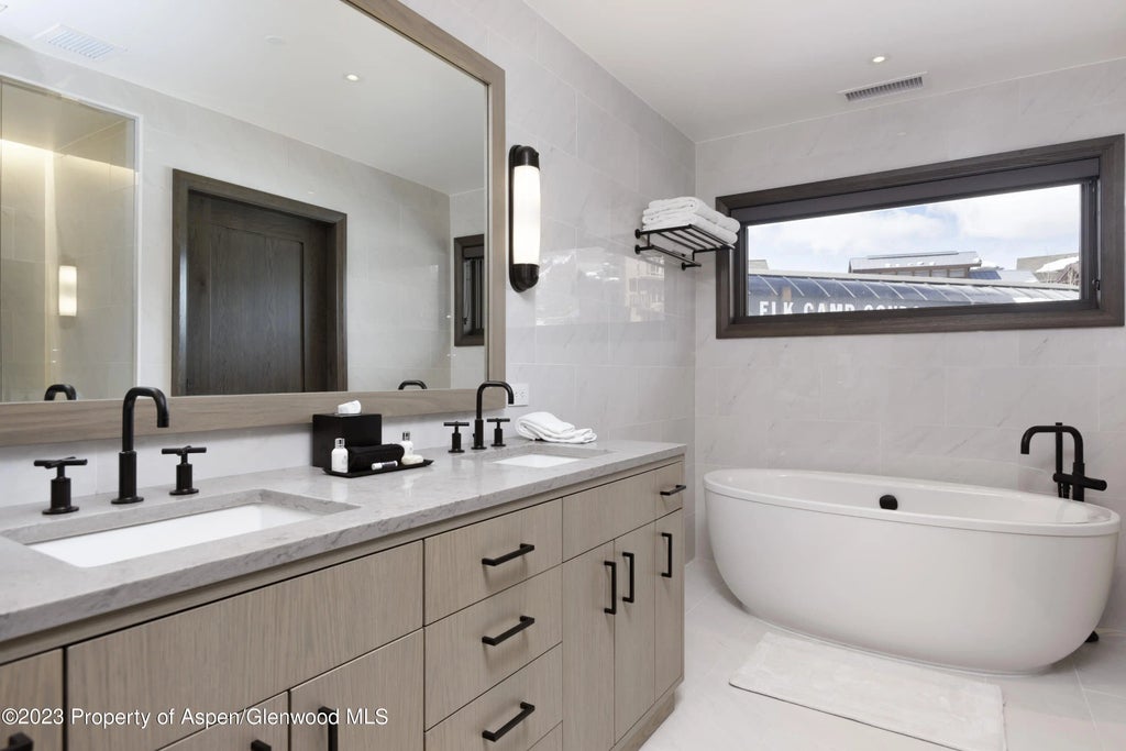 14 of 26 - 65 Wood Road 233, Snowmass Village, CO