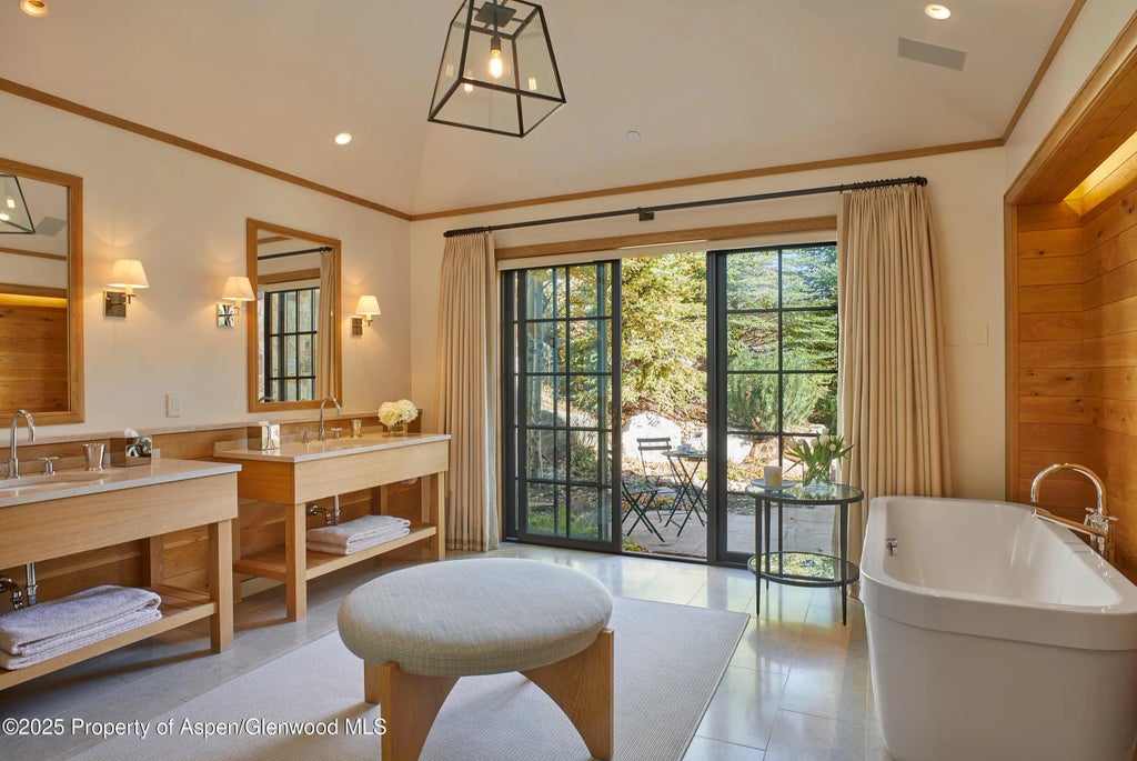 13 of 37 - 864 Moore Drive, Aspen, CO