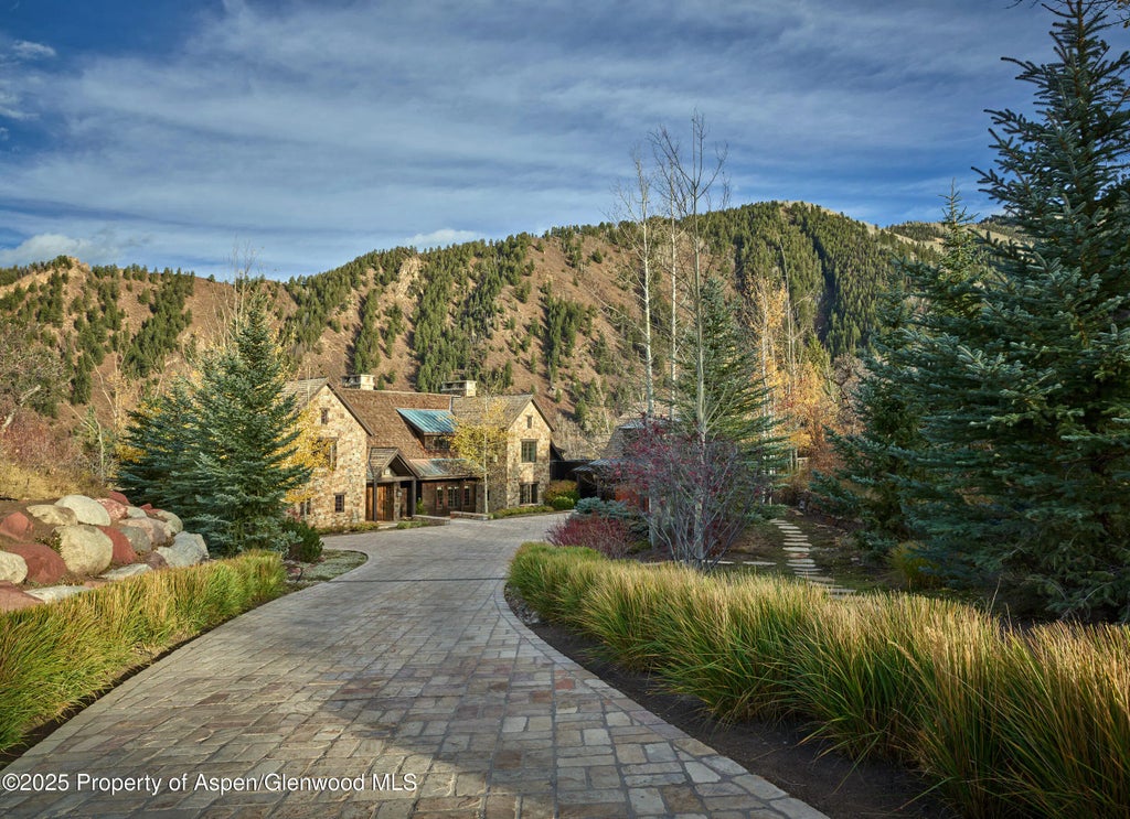 30 of 37 - 864 Moore Drive, Aspen, CO