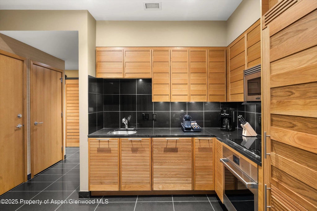 7 of 24 - 130 Wood Road 314/316, Snowmass Village, CO