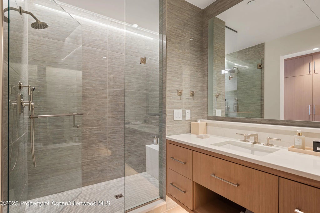 12 of 18 - 130 Wood Road 660-662, Snowmass Village, CO