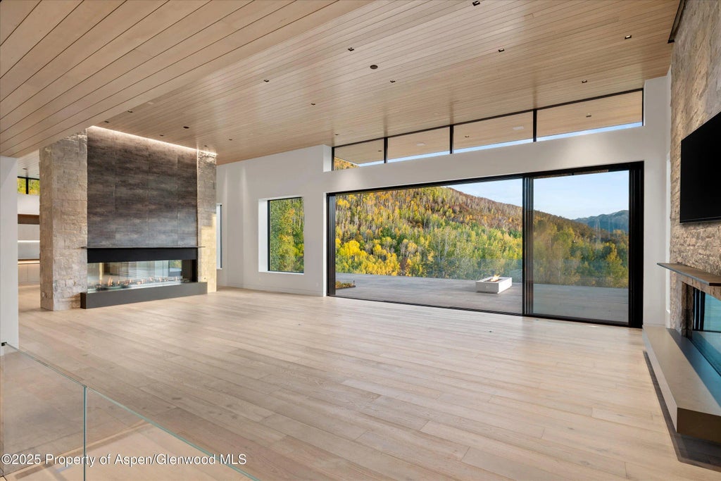 13 of 34 - 401 Carroll Drive, Aspen, CO