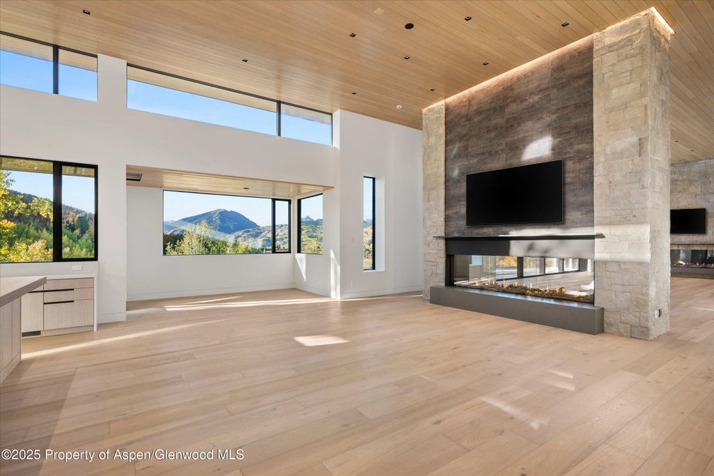 14 of 34 - 401 Carroll Drive, Aspen, CO