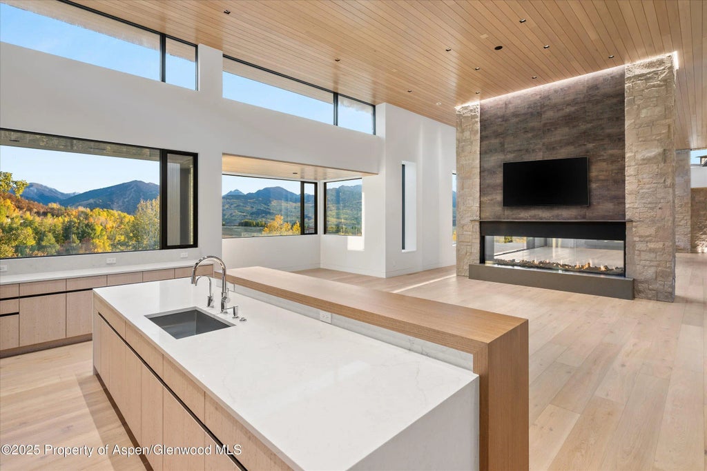16 of 34 - 401 Carroll Drive, Aspen, CO