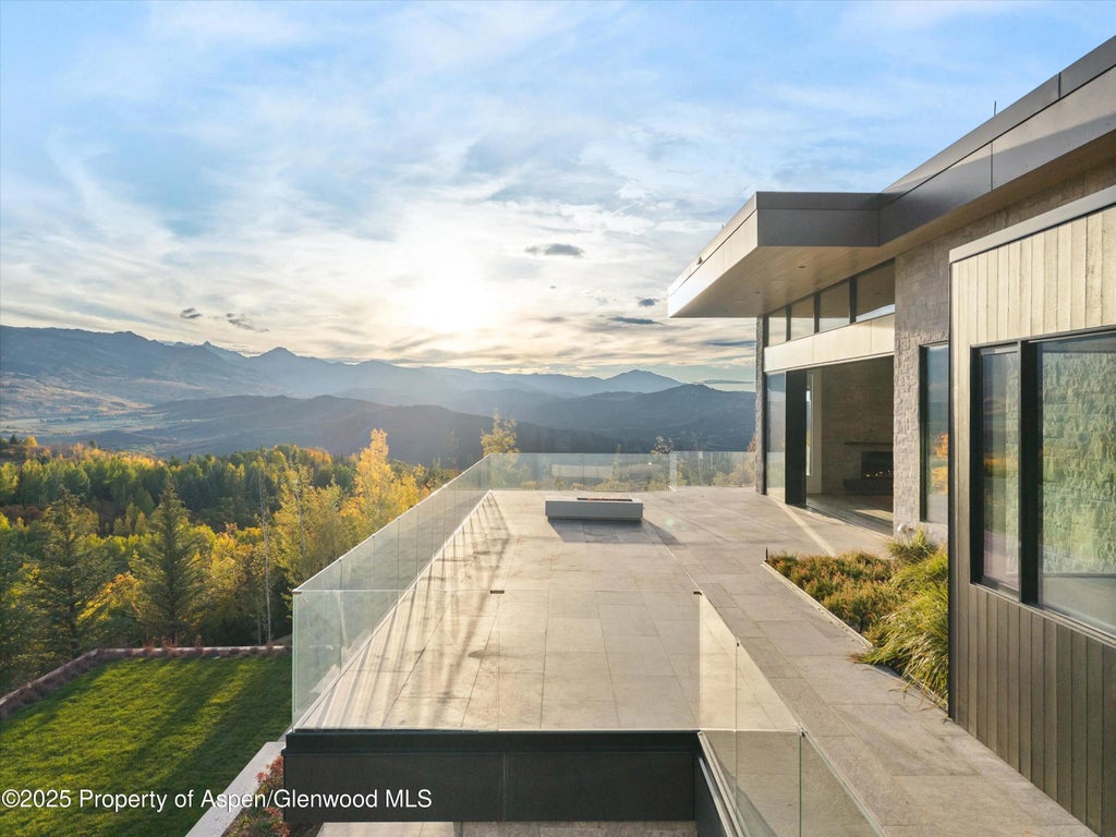 4 of 34 - 401 Carroll Drive, Aspen, CO