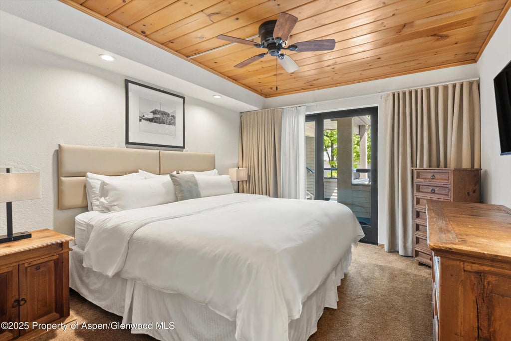 7 of 11 - 301 E Hyman Avenue 207, Weeks 35,36,48, Aspen, CO