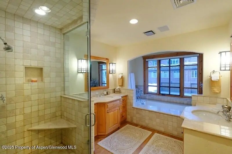 8 of 11 - 835 E Cooper Avenue 4, Aspen, CO