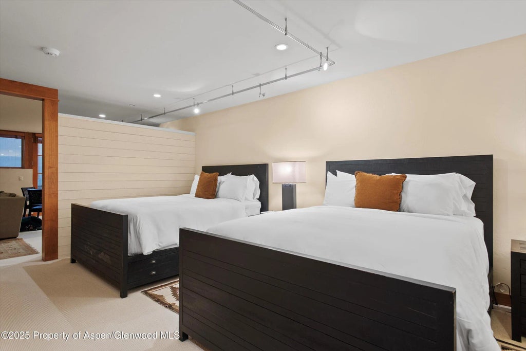 39 of 44 - 714 S Galena Street B, Aspen, CO