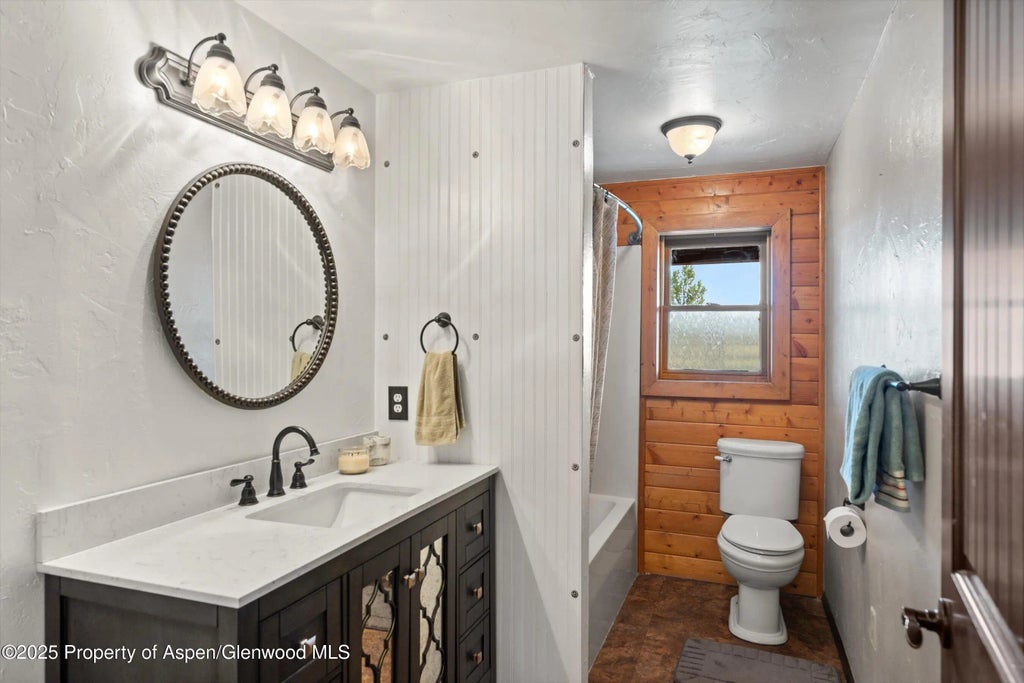 16 of 46 - 1563 County Road 326, Silt, CO