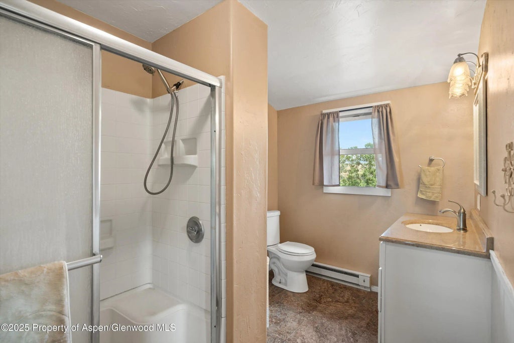17 of 46 - 1563 County Road 326, Silt, CO