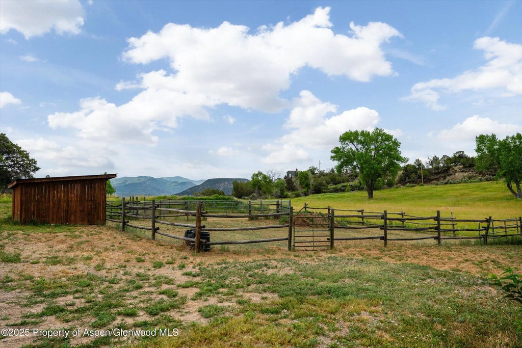 26 of 46 - 1563 County Road 326, Silt, CO