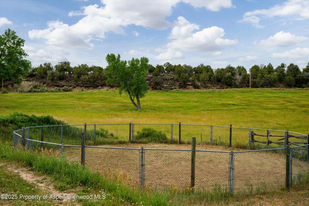28 of 46 - 1563 County Road 326, Silt, CO
