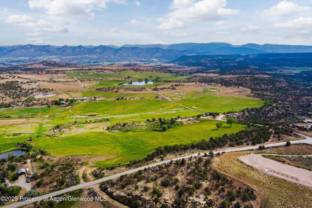 35 of 46 - 1563 County Road 326, Silt, CO