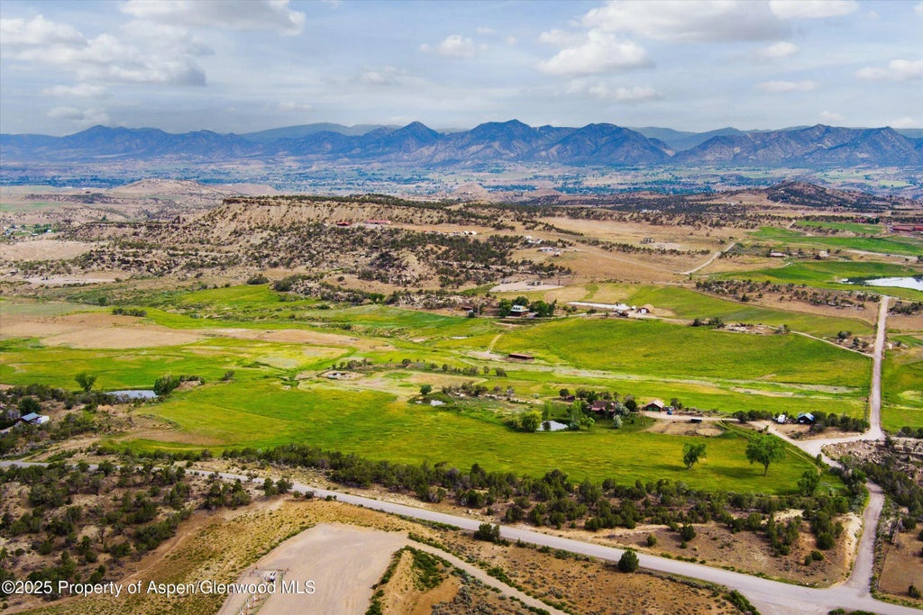 39 of 46 - 1563 County Road 326, Silt, CO