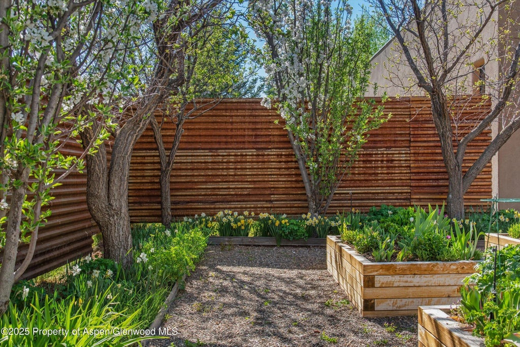 17 of 27 - 960 County Road 102, Carbondale, CO