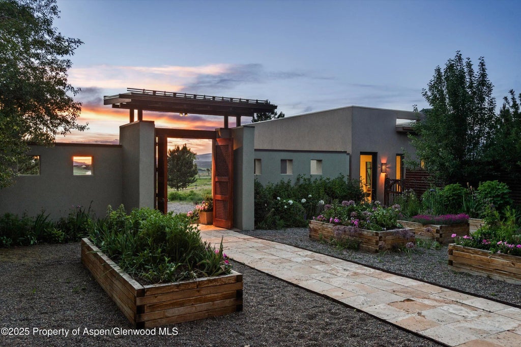 3 of 27 - 960 County Road 102, Carbondale, CO