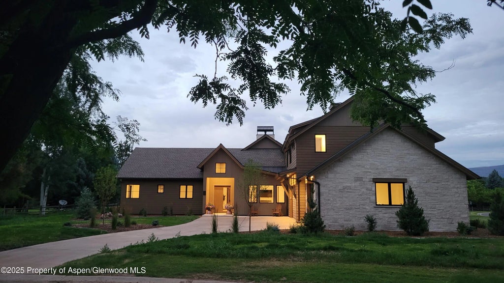 1 of 30 - 22 Heritage Court, Carbondale, CO