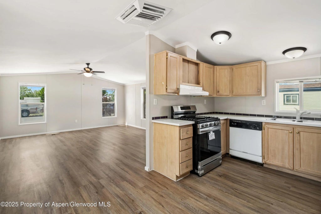 4 of 13 - 424 32 Road 85, Clifton, CO