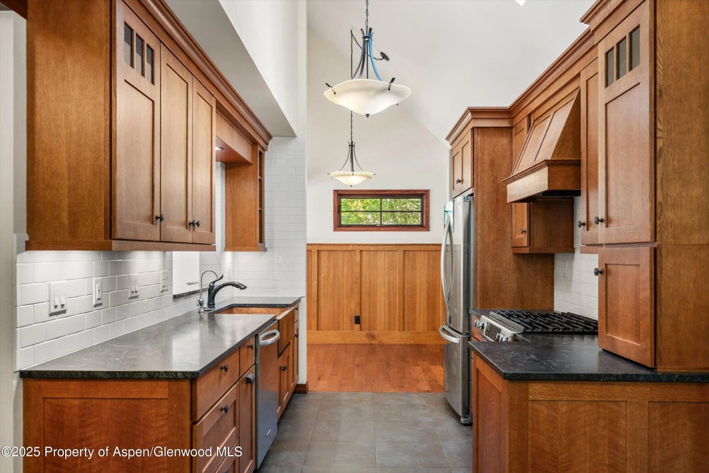 19 of 46 - 135 Irwin Drive, Redstone, CO