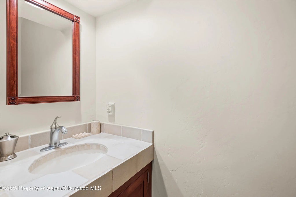 33 of 53 - 135 Irwin Drive, Redstone, CO
