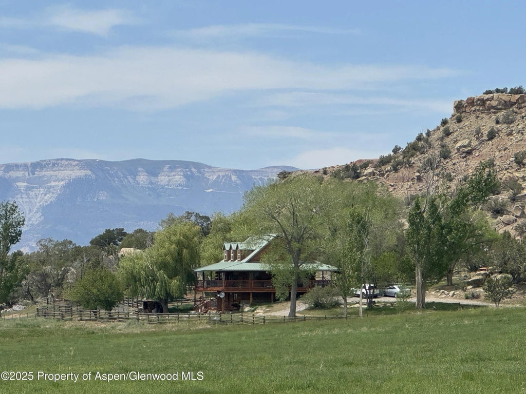 2 of 25 - 1747 County Road 326, Silt, CO