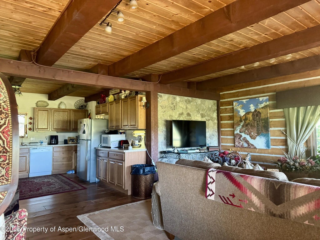 8 of 25 - 1747 County Road 326, Silt, CO
