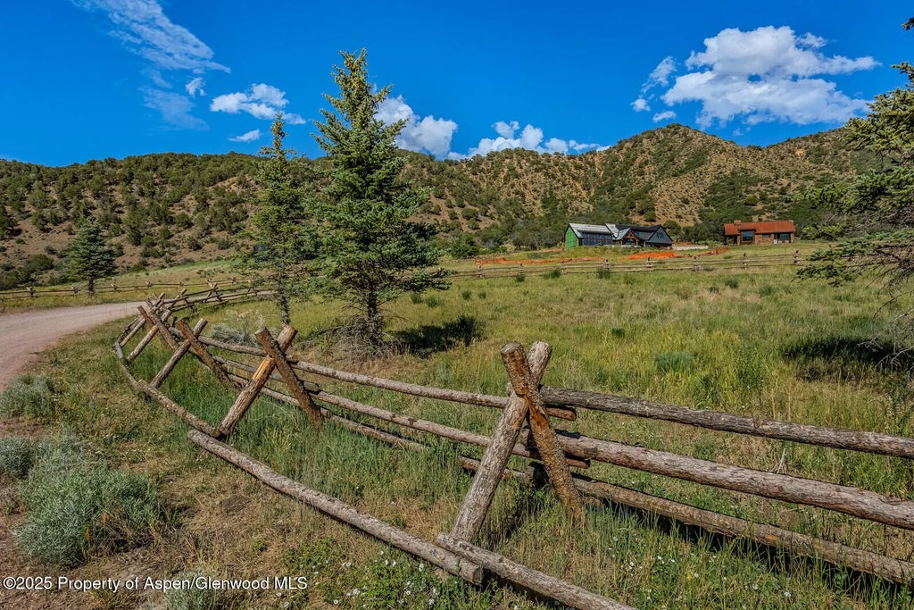 25 of 59 - 902/904 Sopris Creek Road, Basalt, CO