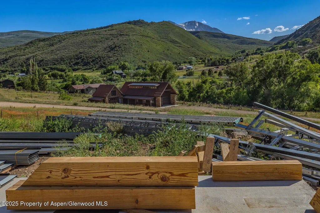 38 of 59 - 902/904 Sopris Creek Road, Basalt, CO