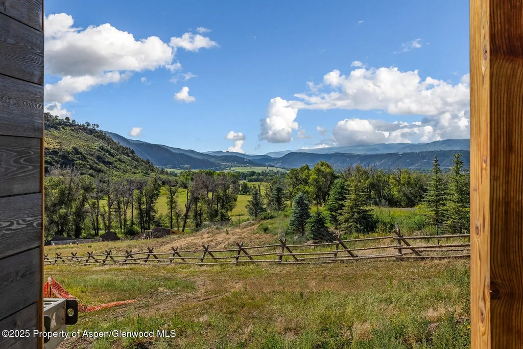 42 of 59 - 902/904 Sopris Creek Road, Basalt, CO
