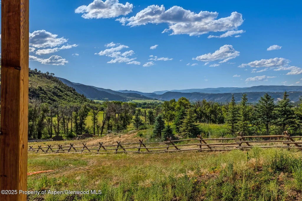 48 of 59 - 902/904 Sopris Creek Road, Basalt, CO