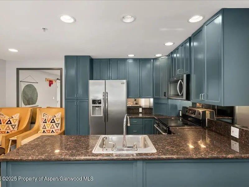 10 of 20 - 326 Midland Avenue 302, Aspen, CO