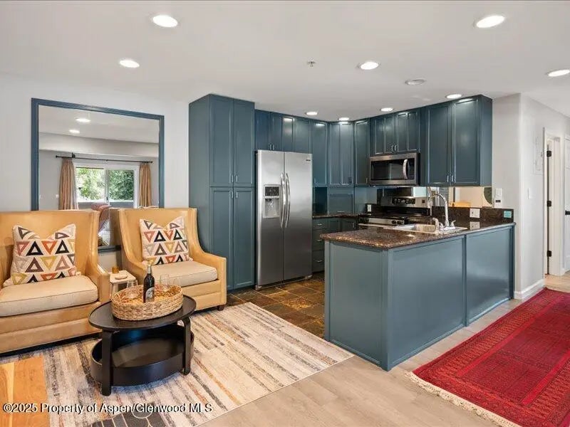 7 of 20 - 326 Midland Avenue 302, Aspen, CO