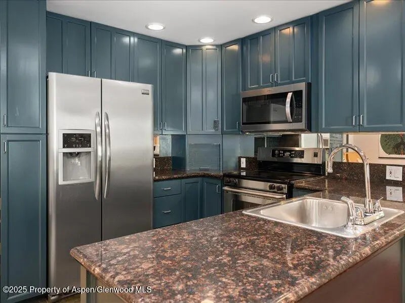 9 of 20 - 326 Midland Avenue 302, Aspen, CO