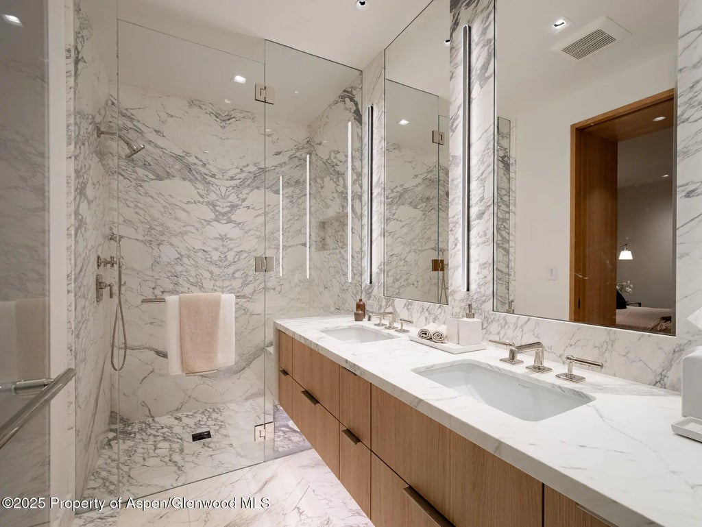 39 of 44 - 227 E Main Street, Aspen, CO