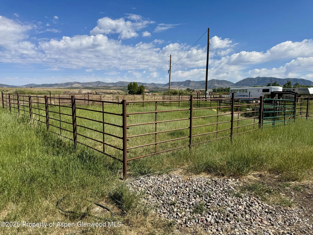 26 of 38 - 6398 County Road 4, Meeker, CO