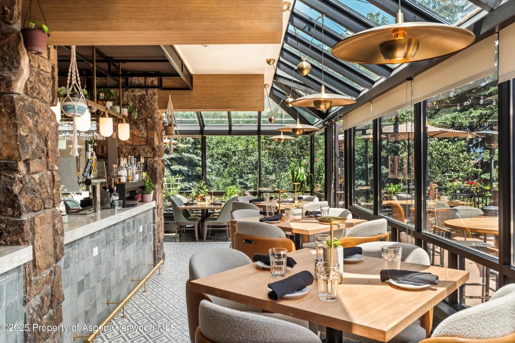 15 of 18 - 300 Carriage Way 506, Snowmass Village, CO