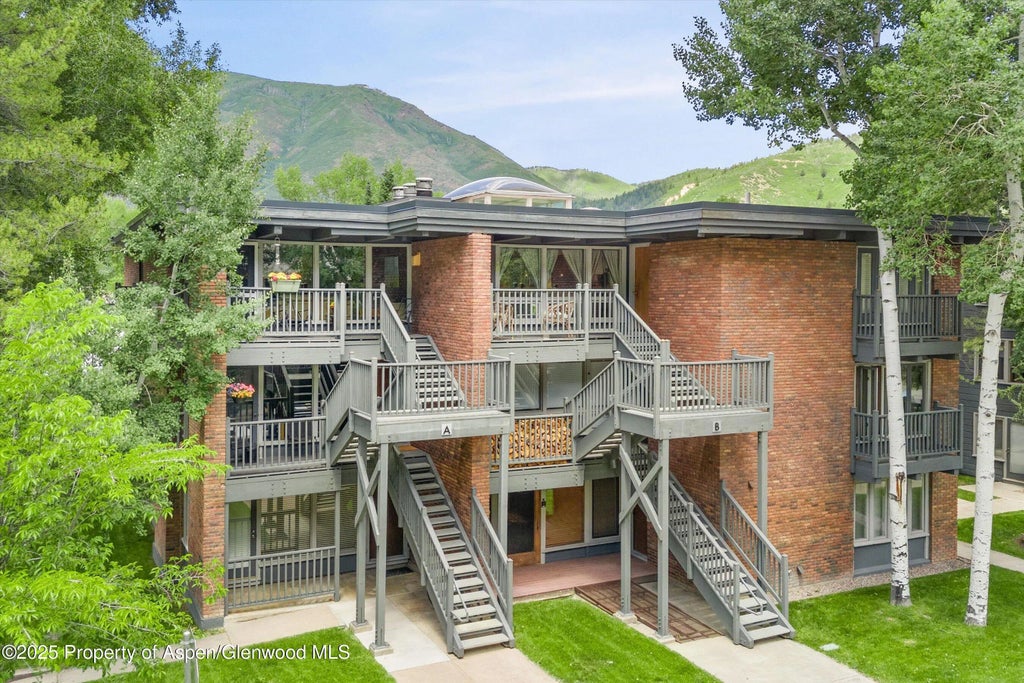 23 of 28 - 124 W Hyman Avenue 3b, Aspen, CO