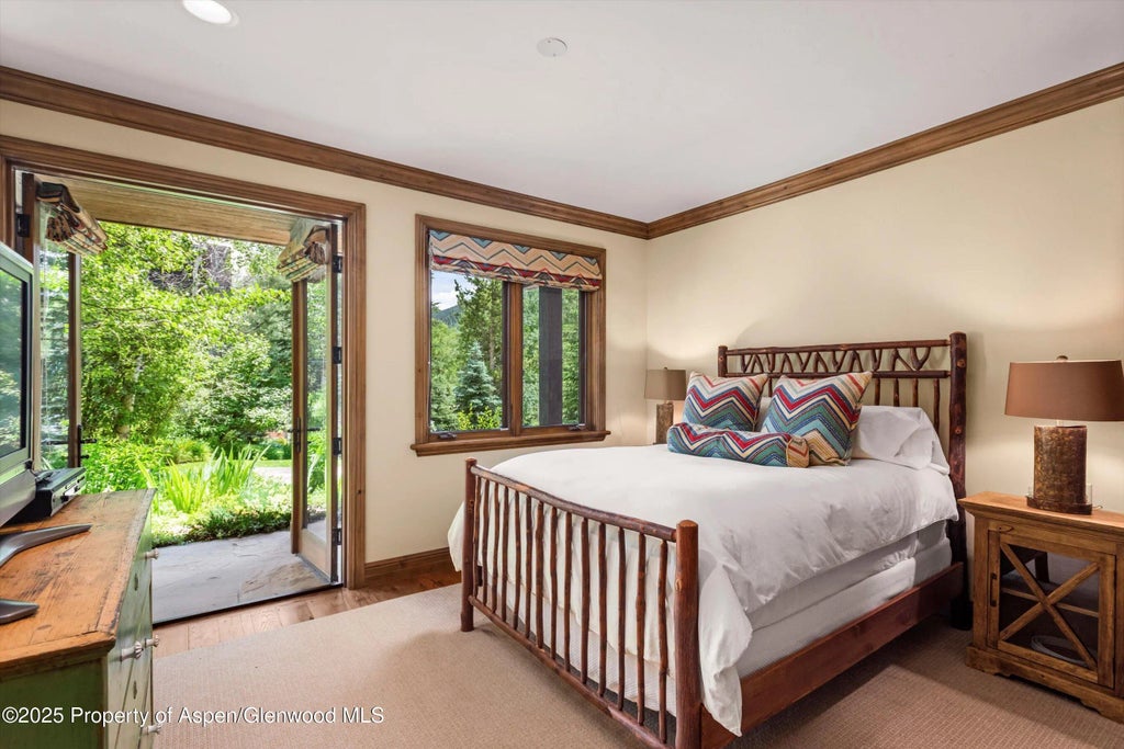 18 of 33 - 42703 Hwy 82 Unit B, Aspen, CO