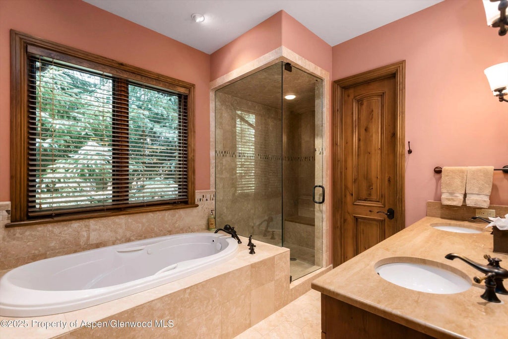 21 of 40 - 42703 Hwy 82 Unit B, Aspen, CO