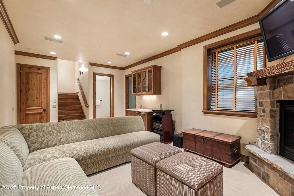 22 of 47 - 42703 Hwy 82 Unit B, Aspen, CO