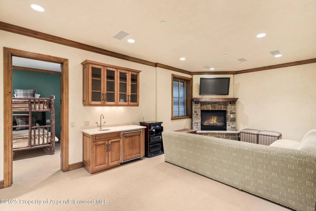 24 of 47 - 42703 Hwy 82 Unit B, Aspen, CO